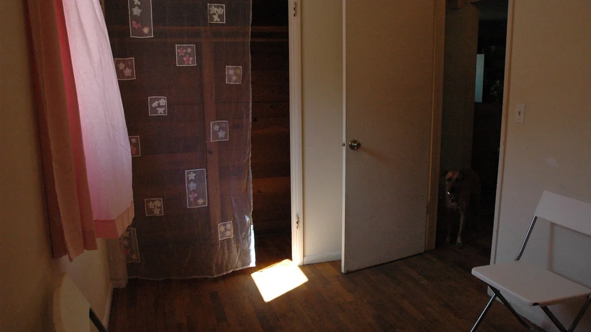 How to Declutter Your House Without Getting Overwhelmed featured image