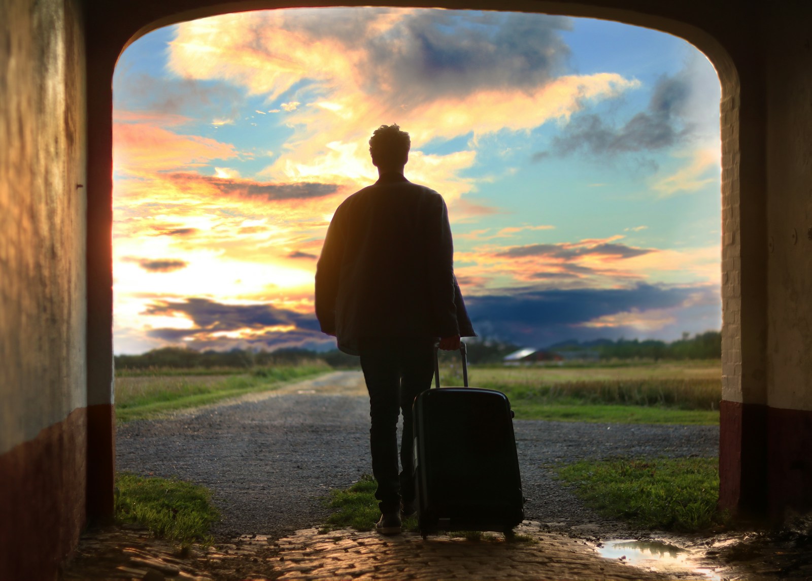 Less is More: How Minimalist Packing Enhances Your Travel Experience