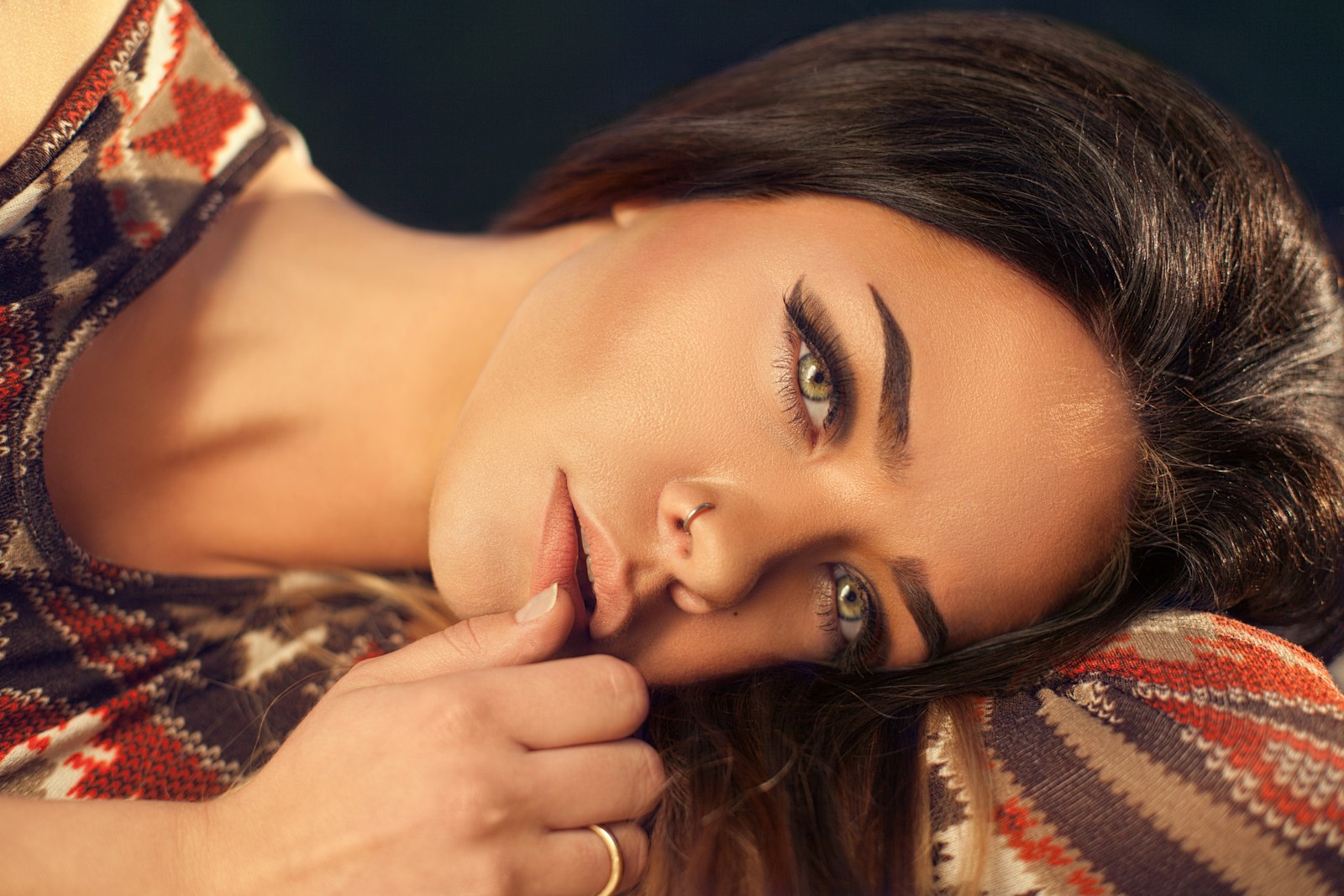 Global Beauty Secrets: 5 Makeup Hacks from Diverse Cultures
