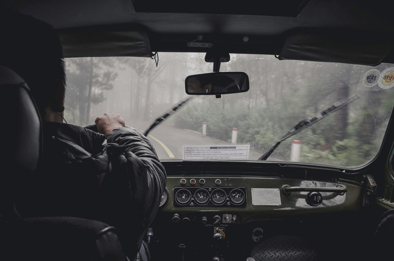 What to Do If Your Car Hydroplanes on a Wet Road