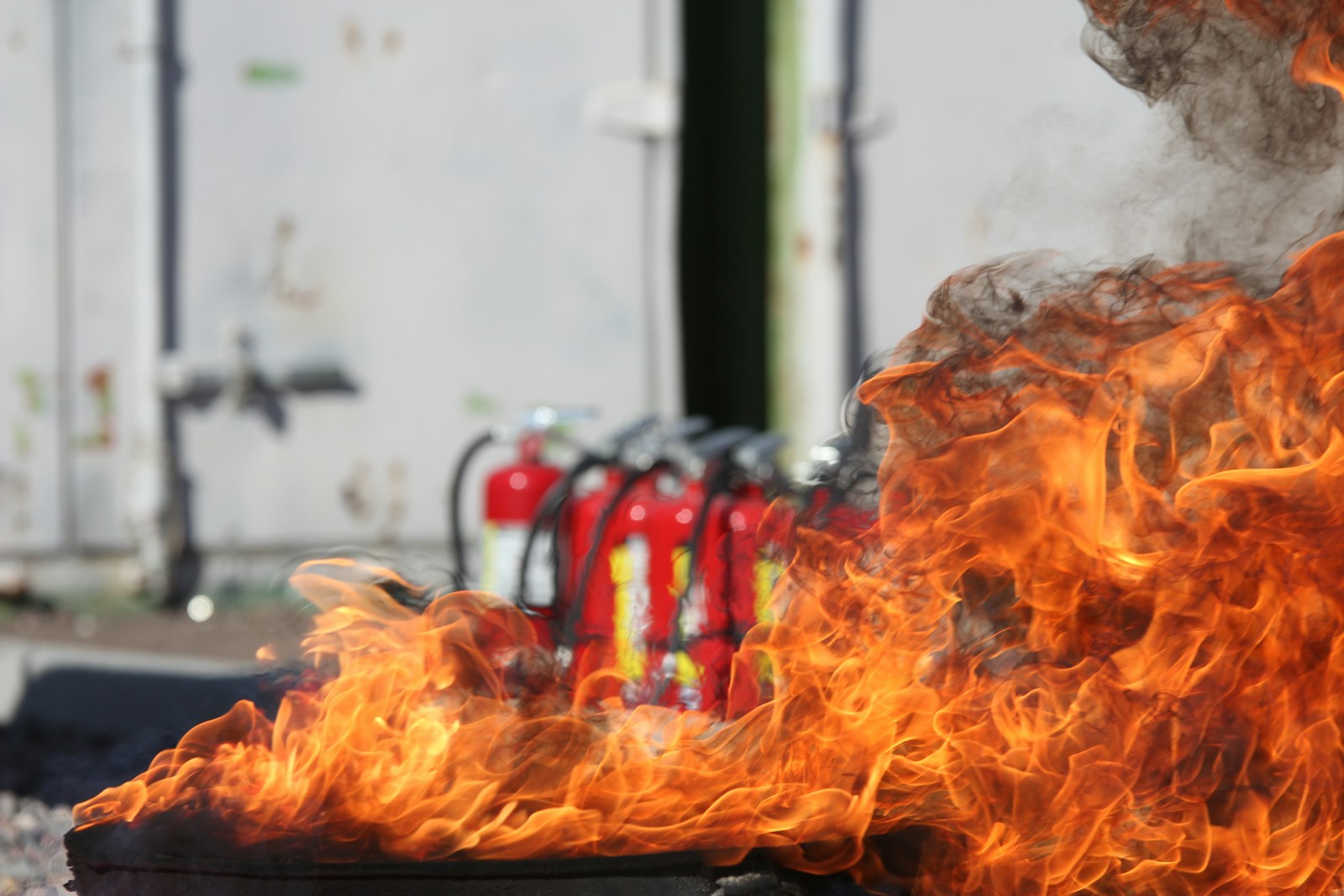 How to Properly Use a Fire Extinguisher in an Emergency