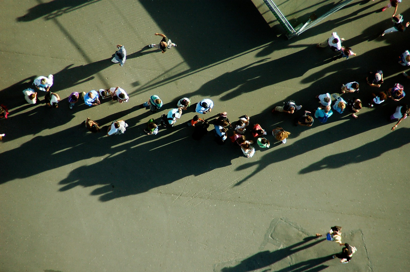 How to Politely Deal with Line-Cutting at Events or Stores