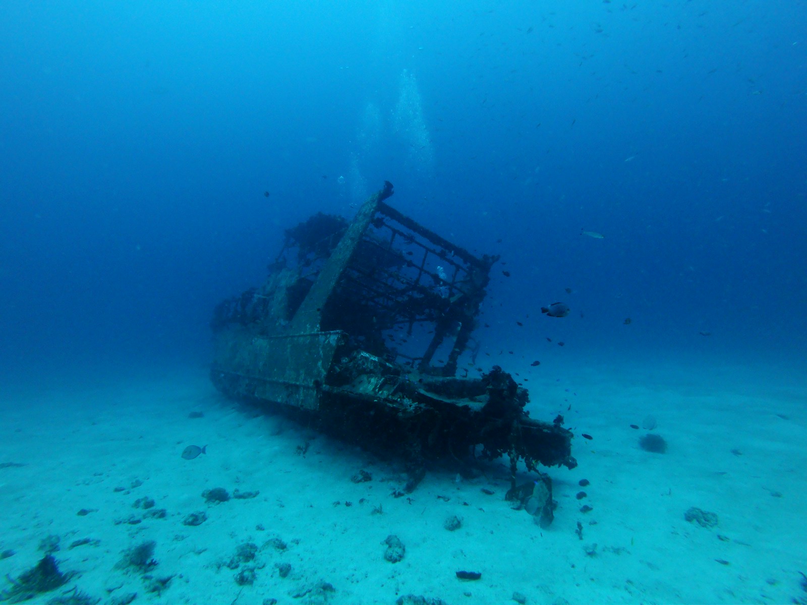 Exploring a Sunken Shipwreck Without Getting Wet